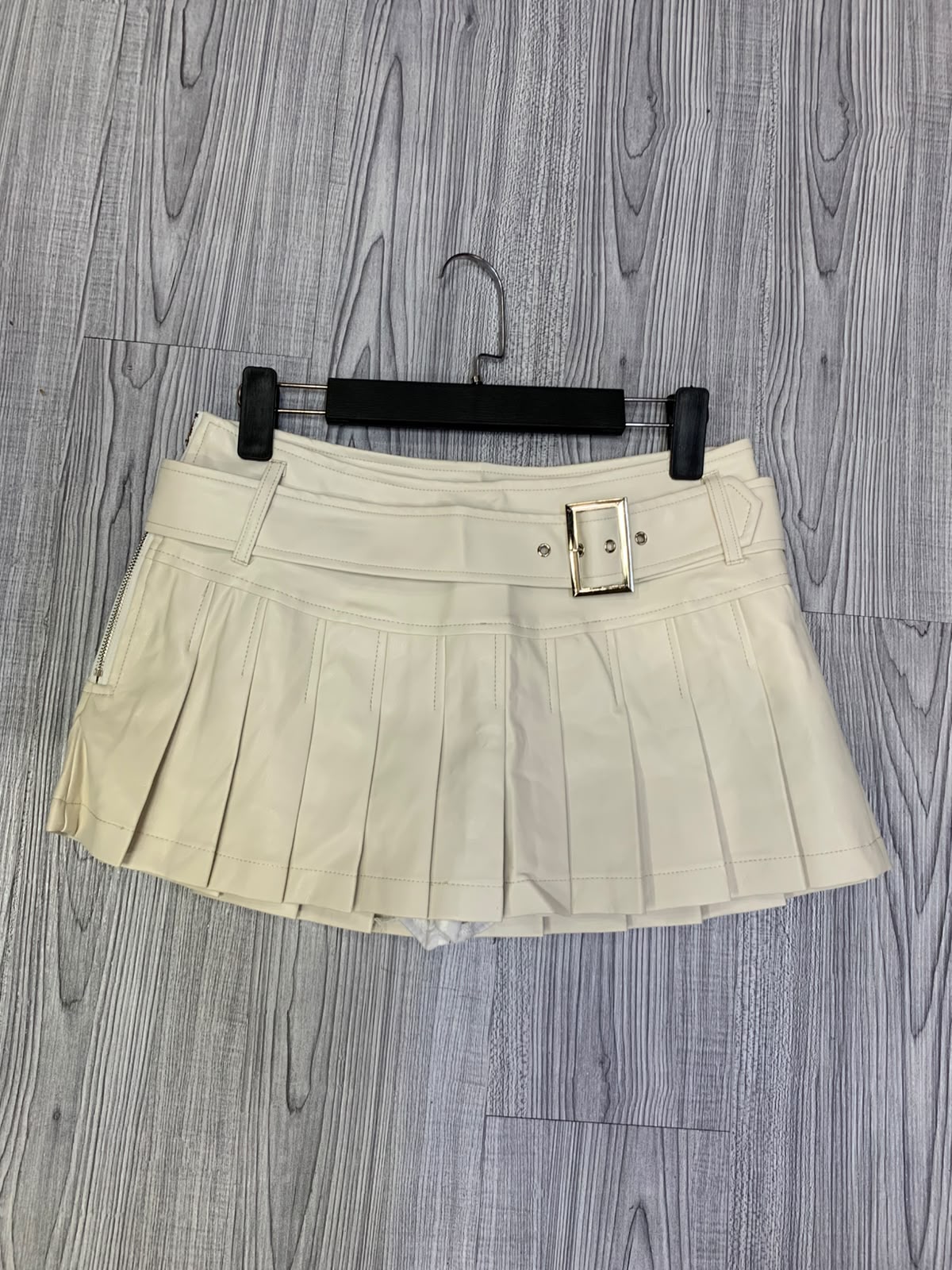 Mini falda de cuero