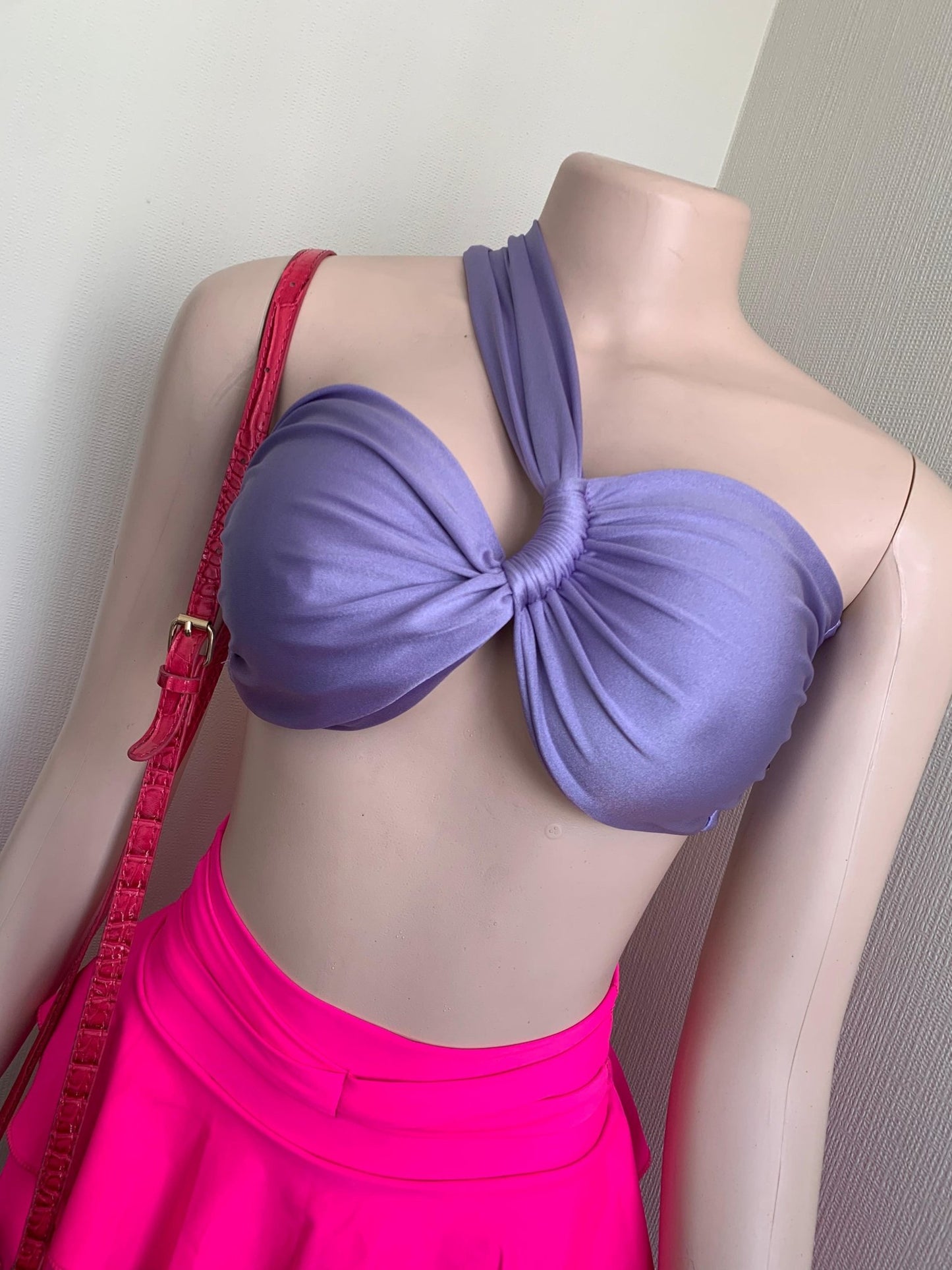 Crop tops asimetricos - Leal Store